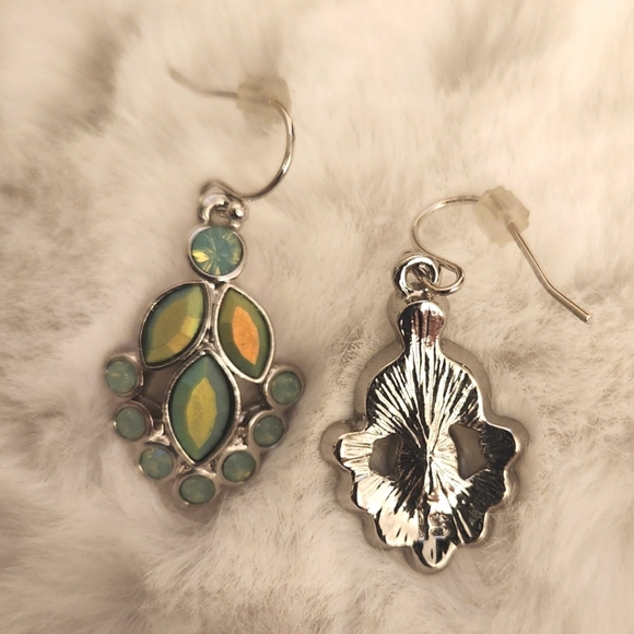 Lia Sophia "Crystal Cove" earrings - Picture 4 of 4